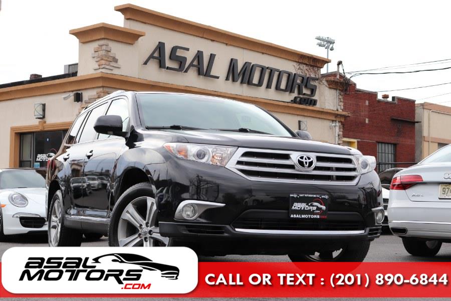 2011 Toyota Highlander 4WD 4dr V6  Limited (Natl), available for sale in East Rutherford, New Jersey | Asal Motors. East Rutherford, New Jersey