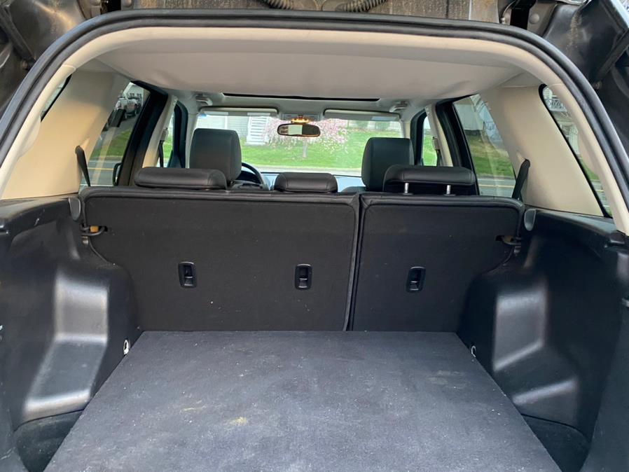 Used Land Rover LR2 AWD 4dr HSE 2009 | Lava Motors 2 Inc. Canton, Connecticut Used Land Rover LR2 AWD 4dr HSE 2009 | Lava Motors 2 Inc. Canton, Connecticut