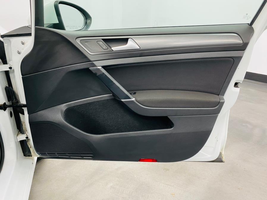 2018 Volkswagen e-Golf 4-Door SE, available for sale in Linden, New Jersey | East Coast Auto Group. Linden, New Jersey 2018 Volkswagen e-Golf 4-Door SE, available for sale in Linden, New Jersey | East Coast Auto Group. Linden, New Jersey