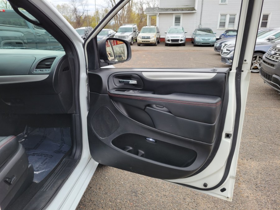 2019 Dodge Grand Caravan GT Wagon, available for sale in East Windsor, Connecticut | Toro Auto. East Windsor, Connecticut 2019 Dodge Grand Caravan GT Wagon, available for sale in East Windsor, Connecticut | Toro Auto. East Windsor, Connecticut