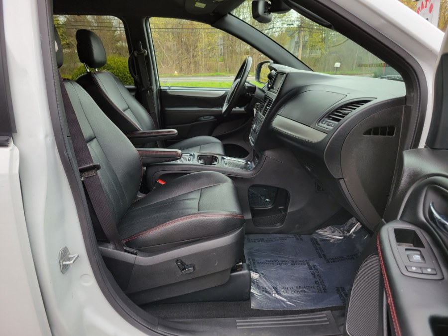 2019 Dodge Grand Caravan GT Wagon, available for sale in East Windsor, Connecticut | Toro Auto. East Windsor, Connecticut 2019 Dodge Grand Caravan GT Wagon, available for sale in East Windsor, Connecticut | Toro Auto. East Windsor, Connecticut