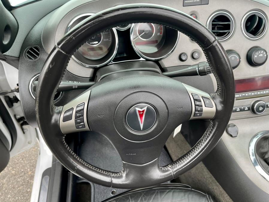 2007 Pontiac Solstice 2dr Convertible GXP, available for sale in South Windsor, Connecticut | Mike And Tony Auto Sales, Inc. South Windsor, Connecticut 2007 Pontiac Solstice 2dr Convertible GXP, available for sale in South Windsor, Connecticut | Mike And Tony Auto Sales, Inc. South Windsor, Connecticut