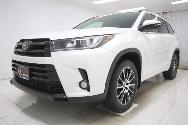 Used Toyota Highlander SE AWD w/ Navi & rearCam 2018 | Car Revolution. Maple Shade, New Jersey Used Toyota Highlander SE AWD w/ Navi & rearCam 2018 | Car Revolution. Maple Shade, New Jersey
