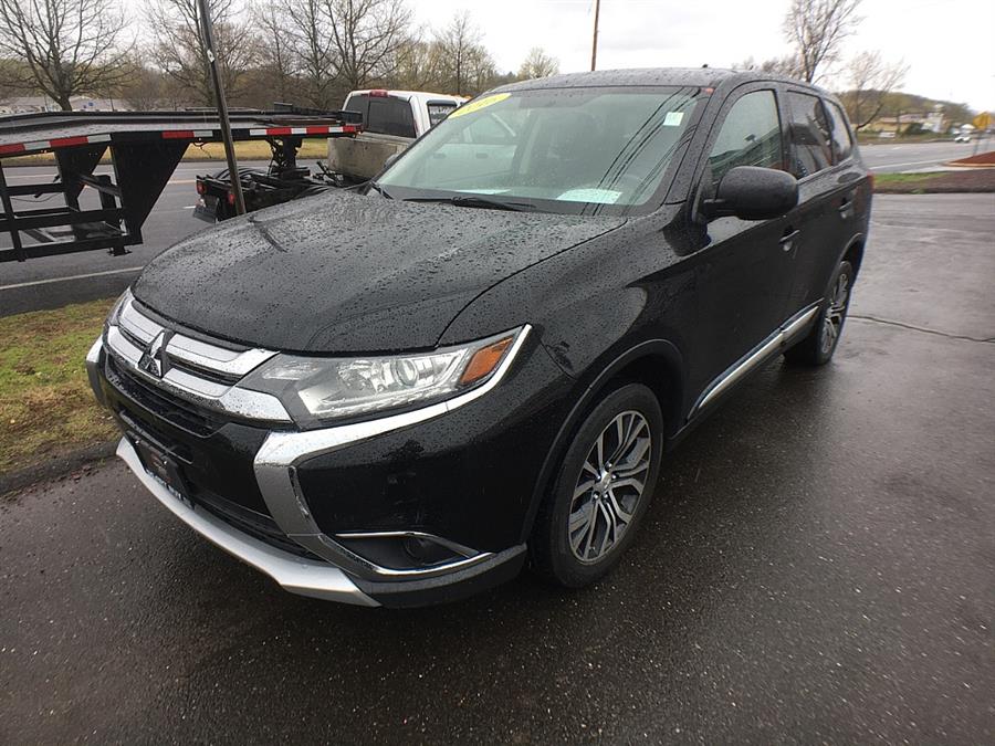 Used Mitsubishi Outlander 4WD 4dr SE 2016 | Smart Buy Auto Sales, LLC. Wallingford, Connecticut Used Mitsubishi Outlander 4WD 4dr SE 2016 | Smart Buy Auto Sales, LLC. Wallingford, Connecticut