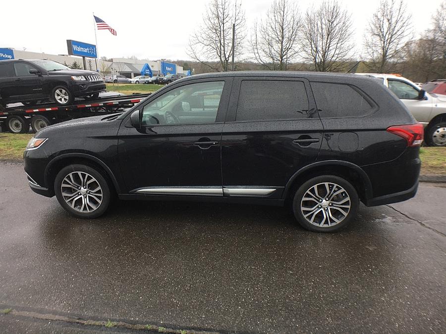 Used Mitsubishi Outlander 4WD 4dr SE 2016 | Smart Buy Auto Sales, LLC. Wallingford, Connecticut Used Mitsubishi Outlander 4WD 4dr SE 2016 | Smart Buy Auto Sales, LLC. Wallingford, Connecticut