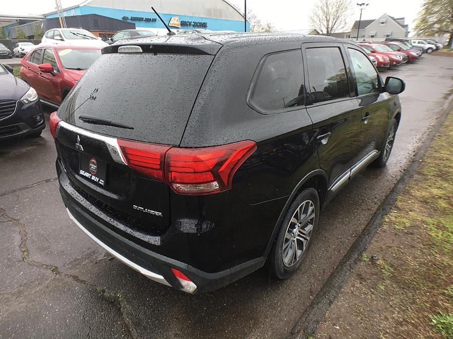 Used Mitsubishi Outlander 4WD 4dr SE 2016 | Smart Buy Auto Sales, LLC. Wallingford, Connecticut Used Mitsubishi Outlander 4WD 4dr SE 2016 | Smart Buy Auto Sales, LLC. Wallingford, Connecticut