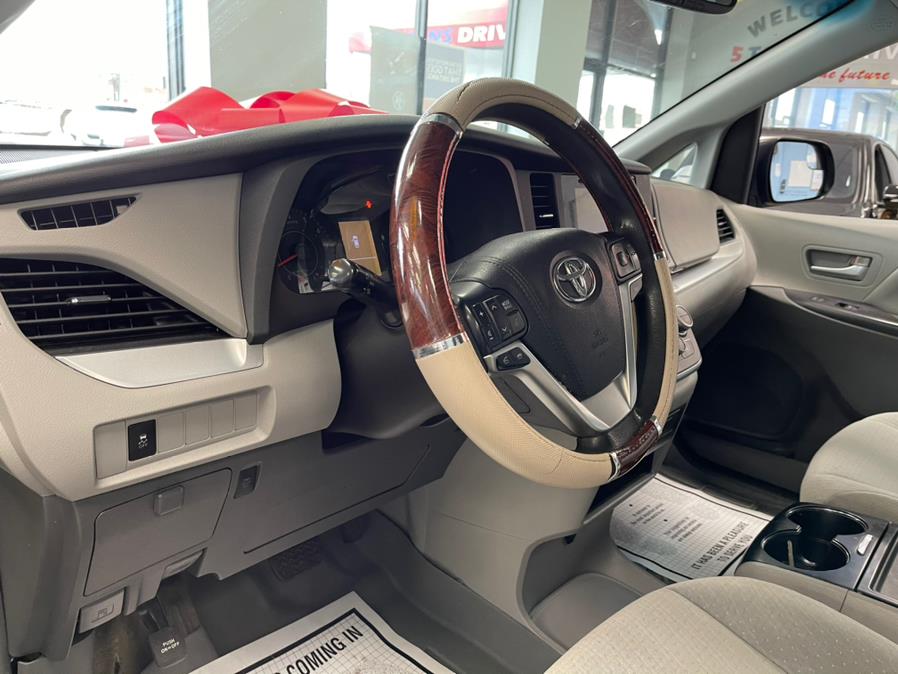 Used Toyota Sienna 5dr 7-Pass Van LE AAS FWD (Natl) 2015 | 5 Towns Drive. Inwood, New York Used Toyota Sienna 5dr 7-Pass Van LE AAS FWD (Natl) 2015 | 5 Towns Drive. Inwood, New York