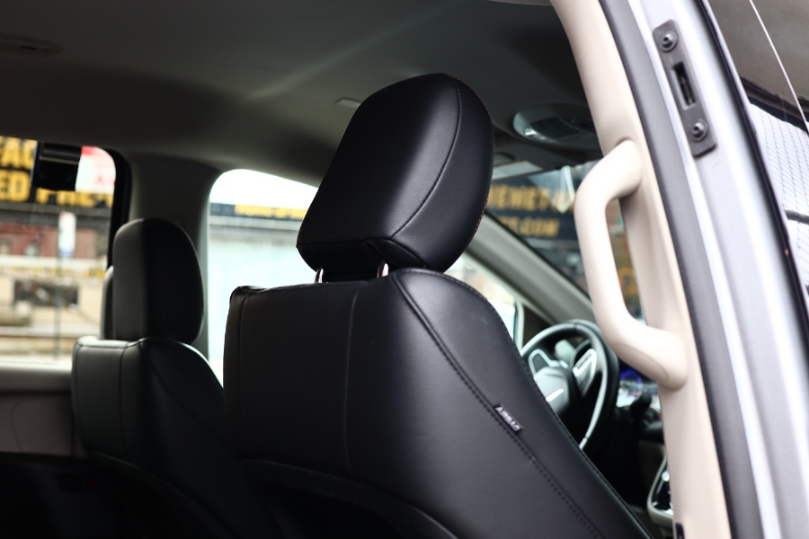 Used Chrysler Pacifica Touring L FWD 2018 | Hillside Auto Mall Inc.. Jamaica, New York Used Chrysler Pacifica Touring L FWD 2018 | Hillside Auto Mall Inc.. Jamaica, New York