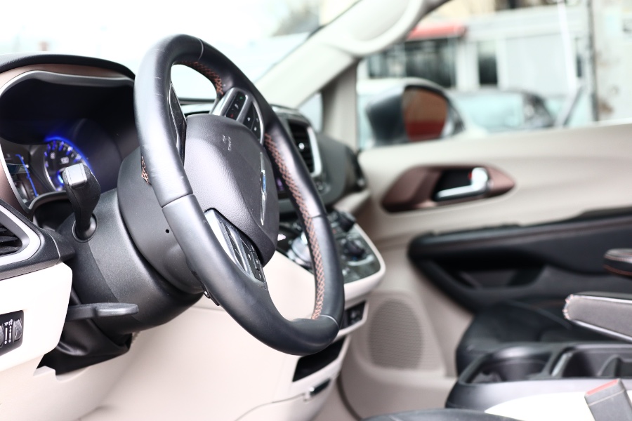 Used Chrysler Pacifica Touring L FWD 2018 | Hillside Auto Mall Inc.. Jamaica, New York Used Chrysler Pacifica Touring L FWD 2018 | Hillside Auto Mall Inc.. Jamaica, New York