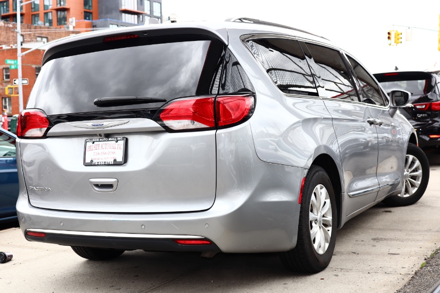 Used Chrysler Pacifica Touring L FWD 2018 | Hillside Auto Mall Inc.. Jamaica, New York Used Chrysler Pacifica Touring L FWD 2018 | Hillside Auto Mall Inc.. Jamaica, New York