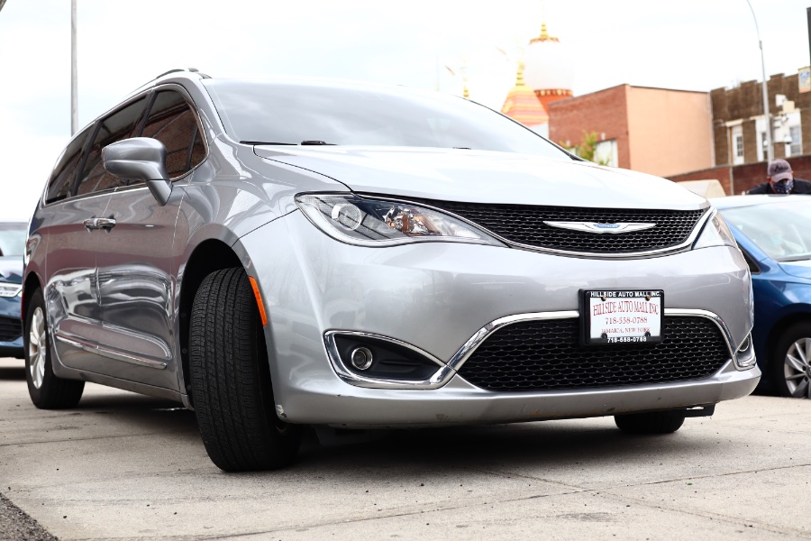 Used Chrysler Pacifica Touring L FWD 2018 | Hillside Auto Mall Inc.. Jamaica, New York Used Chrysler Pacifica Touring L FWD 2018 | Hillside Auto Mall Inc.. Jamaica, New York