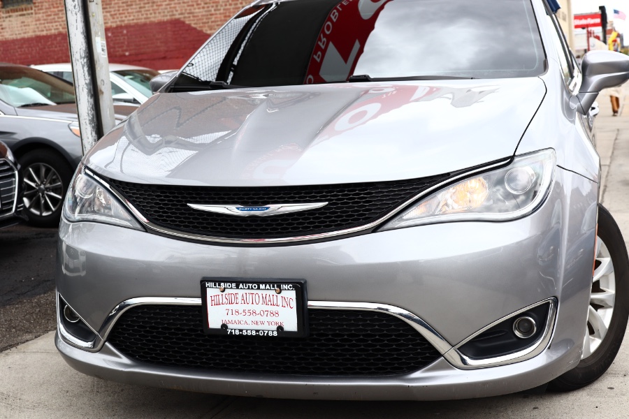 Used Chrysler Pacifica Touring L FWD 2018 | Hillside Auto Mall Inc.. Jamaica, New York Used Chrysler Pacifica Touring L FWD 2018 | Hillside Auto Mall Inc.. Jamaica, New York