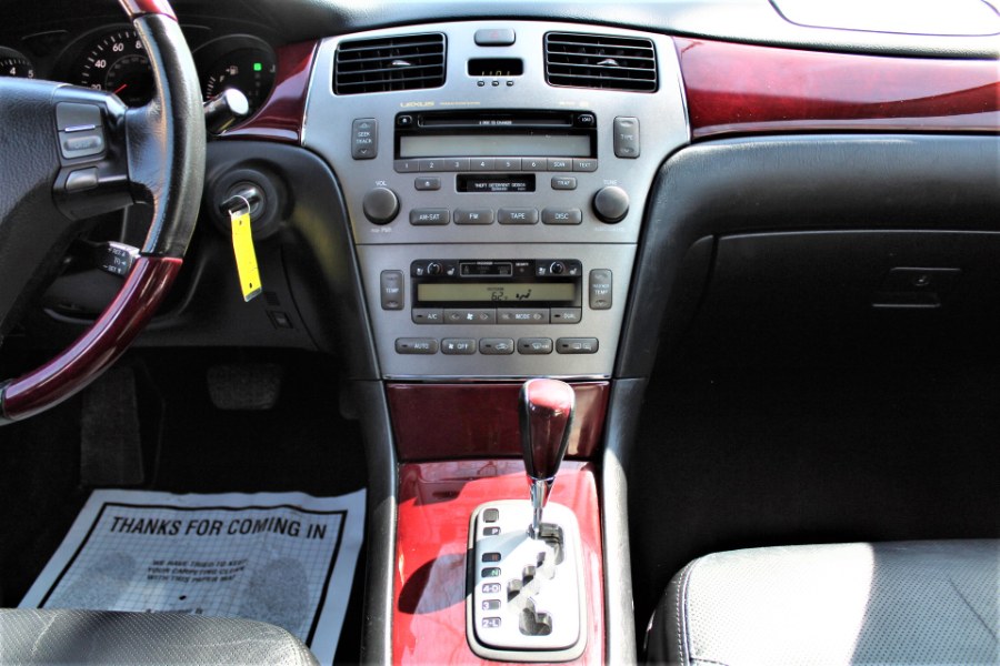 2005 Lexus ES 330 4dr Sdn, available for sale in Great Neck, New York | Great Neck Car Buyers & Sellers. Great Neck, New York 2005 Lexus ES 330 4dr Sdn, available for sale in Great Neck, New York | Great Neck Car Buyers & Sellers. Great Neck, New York