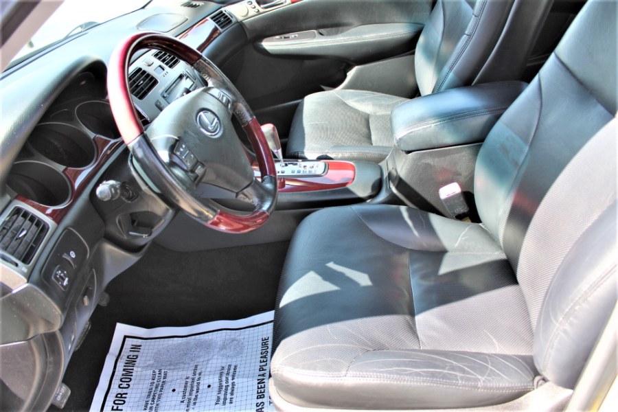 2005 Lexus ES 330 4dr Sdn, available for sale in Great Neck, New York | Great Neck Car Buyers & Sellers. Great Neck, New York 2005 Lexus ES 330 4dr Sdn, available for sale in Great Neck, New York | Great Neck Car Buyers & Sellers. Great Neck, New York