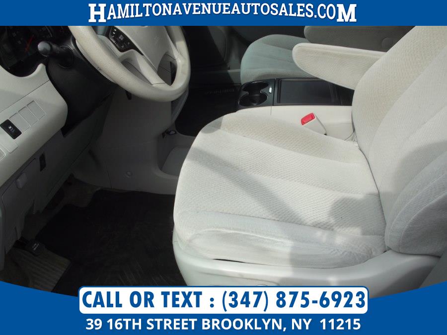 Used Toyota Sienna LE 2013 | Hamilton Avenue Auto Sales DBA Nyautoauction.com. Brooklyn, New York Used Toyota Sienna LE 2013 | Hamilton Avenue Auto Sales DBA Nyautoauction.com. Brooklyn, New York