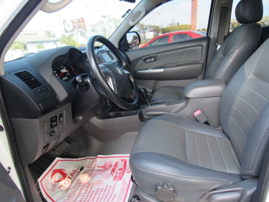 2015 Toyota HILUX SRV 4WD, available for sale in San Francisco de Macoris Rd, Dominican Republic | Hilario Auto Import. San Francisco de Macoris Rd, Dominican Republic 2015 Toyota HILUX SRV 4WD, available for sale in San Francisco de Macoris Rd, Dominican Republic | Hilario Auto Import. San Francisco de Macoris Rd, Dominican Republic