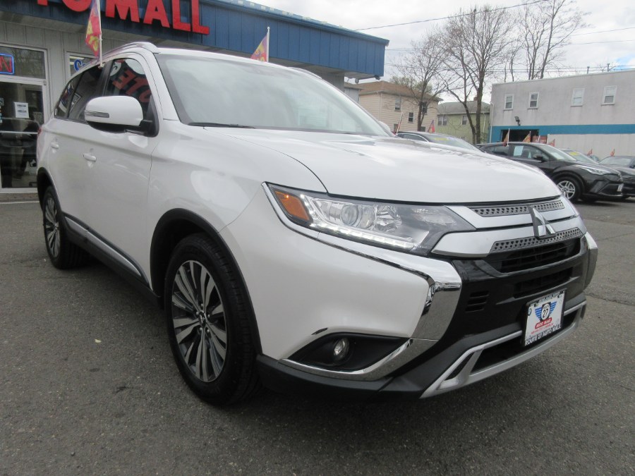 2019 Mitsubishi Outlander SEL FWD, available for sale in Linden, New Jersey | Route 27 Auto Mall. Linden, New Jersey 2019 Mitsubishi Outlander SEL FWD, available for sale in Linden, New Jersey | Route 27 Auto Mall. Linden, New Jersey