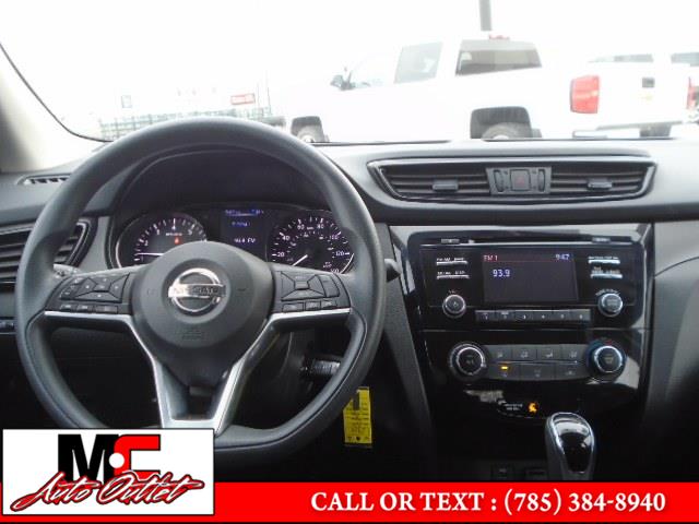 2017 Nissan Rogue Sport AWD S, available for sale in Colby, Kansas | M C Auto Outlet Inc. Colby, Kansas 2017 Nissan Rogue Sport AWD S, available for sale in Colby, Kansas | M C Auto Outlet Inc. Colby, Kansas