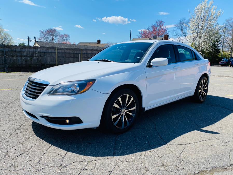 2013 Chrysler 200 4dr Sdn Limited, available for sale in New Britain, Connecticut | Supreme Automotive. New Britain, Connecticut 2013 Chrysler 200 4dr Sdn Limited, available for sale in New Britain, Connecticut | Supreme Automotive. New Britain, Connecticut