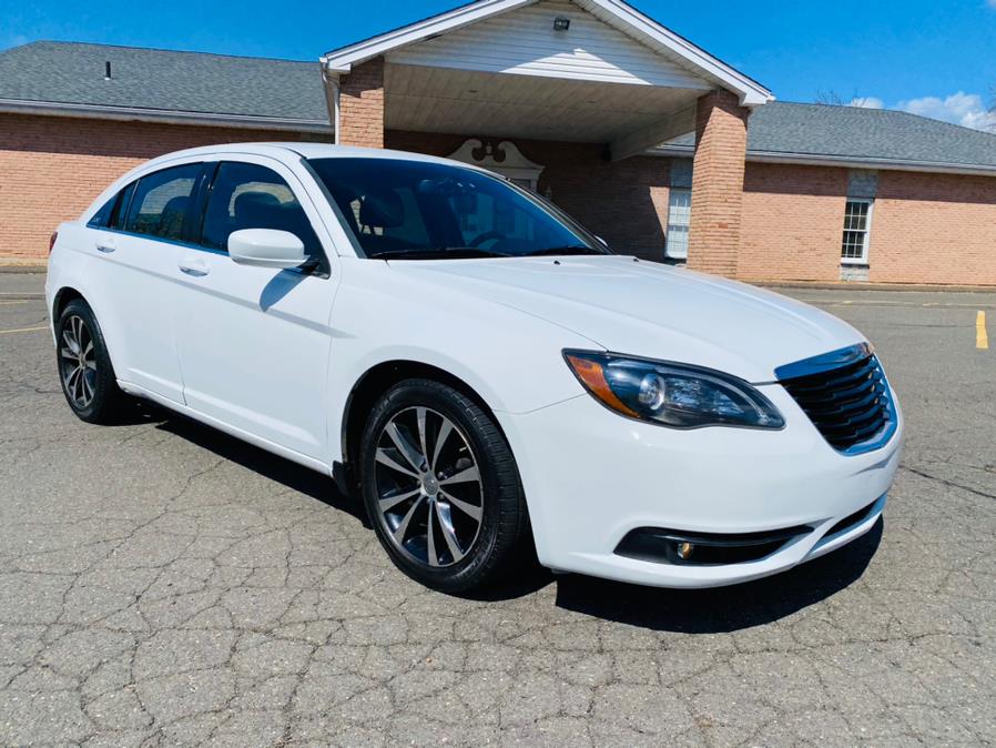 2013 Chrysler 200 4dr Sdn Limited, available for sale in New Britain, Connecticut | Supreme Automotive. New Britain, Connecticut
