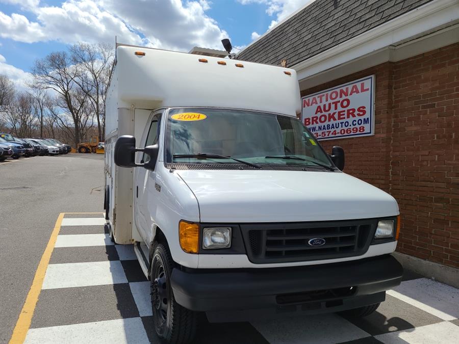 2004 Ford Econoline Commercial Cutaway E-350 Super Duty DRW, available for sale in Waterbury, Connecticut | National Auto Brokers, Inc.. Waterbury, Connecticut