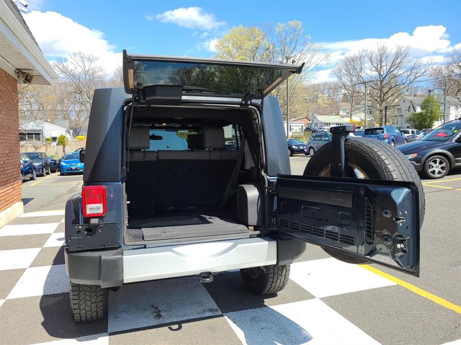 2008 Jeep Wrangler 4WD 4dr Unlimited Sahara, available for sale in Waterbury, Connecticut | National Auto Brokers, Inc.. Waterbury, Connecticut 2008 Jeep Wrangler 4WD 4dr Unlimited Sahara, available for sale in Waterbury, Connecticut | National Auto Brokers, Inc.. Waterbury, Connecticut