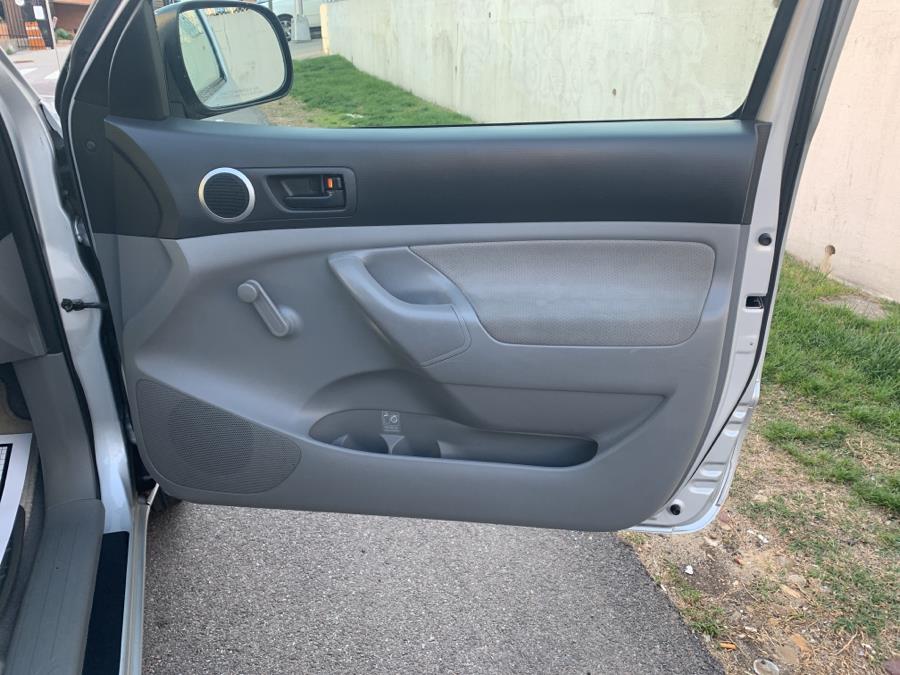 2006 Toyota Tacoma Reg 109" Auto (Natl), available for sale in Jamaica, New York | Sylhet Motors Inc.. Jamaica, New York 2006 Toyota Tacoma Reg 109" Auto (Natl), available for sale in Jamaica, New York | Sylhet Motors Inc.. Jamaica, New York