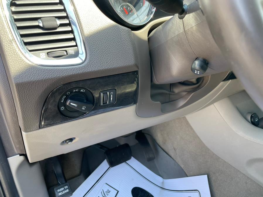 2011 Dodge Durango AWD 4dr Crew, available for sale in Brooklyn, New York | Worlds Best Auto Inc. Brooklyn, New York 2011 Dodge Durango AWD 4dr Crew, available for sale in Brooklyn, New York | Worlds Best Auto Inc. Brooklyn, New York