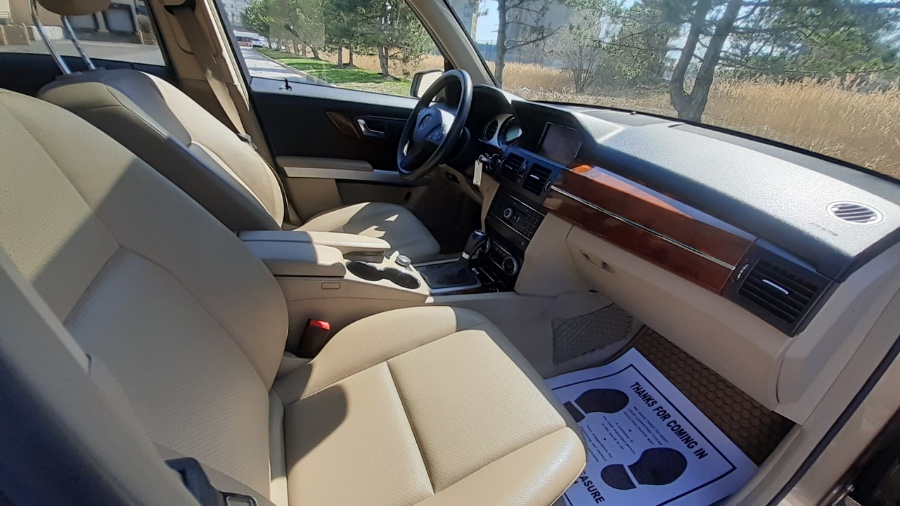 2010 Mercedes-Benz GLK-Class 4MATIC 4dr GLK350, available for sale in Revere, Massachusetts | Wonderland Auto. Revere, Massachusetts 2010 Mercedes-Benz GLK-Class 4MATIC 4dr GLK350, available for sale in Revere, Massachusetts | Wonderland Auto. Revere, Massachusetts