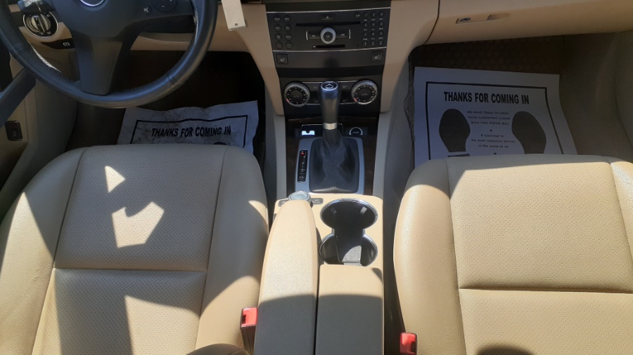 2010 Mercedes-Benz GLK-Class 4MATIC 4dr GLK350, available for sale in Revere, Massachusetts | Wonderland Auto. Revere, Massachusetts 2010 Mercedes-Benz GLK-Class 4MATIC 4dr GLK350, available for sale in Revere, Massachusetts | Wonderland Auto. Revere, Massachusetts