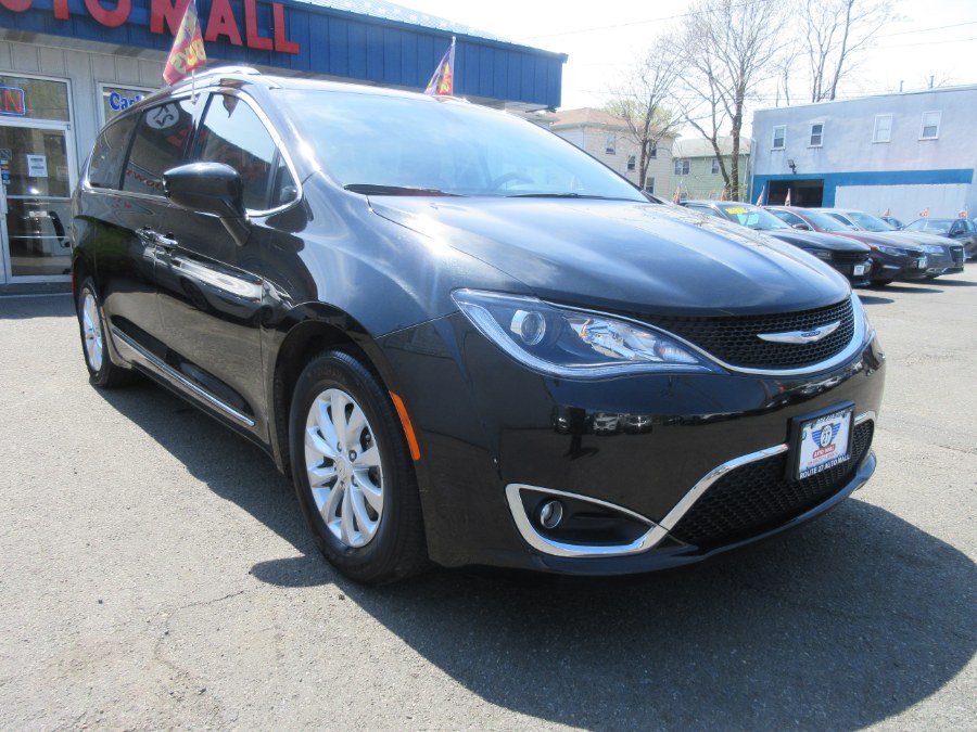 2019 Chrysler Pacifica Touring L FWD, available for sale in Linden, New Jersey | Route 27 Auto Mall. Linden, New Jersey 2019 Chrysler Pacifica Touring L FWD, available for sale in Linden, New Jersey | Route 27 Auto Mall. Linden, New Jersey