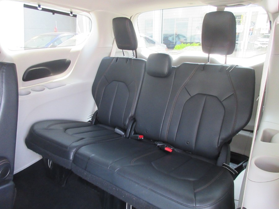 2019 Chrysler Pacifica Touring L FWD, available for sale in Linden, New Jersey | Route 27 Auto Mall. Linden, New Jersey 2019 Chrysler Pacifica Touring L FWD, available for sale in Linden, New Jersey | Route 27 Auto Mall. Linden, New Jersey