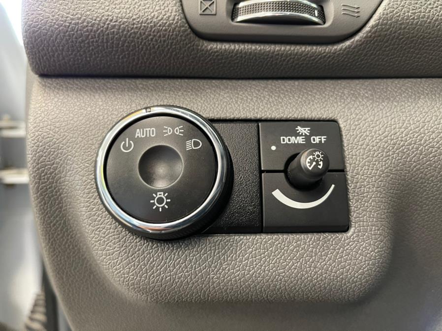 Used Chevrolet Traverse AWD 4dr LS 2016 | 5 Towns Drive. Inwood, New York Used Chevrolet Traverse AWD 4dr LS 2016 | 5 Towns Drive. Inwood, New York
