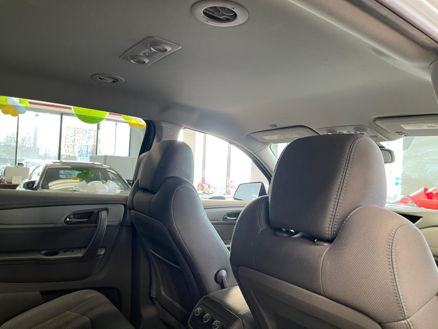 Used Chevrolet Traverse AWD 4dr LS 2016 | 5 Towns Drive. Inwood, New York Used Chevrolet Traverse AWD 4dr LS 2016 | 5 Towns Drive. Inwood, New York