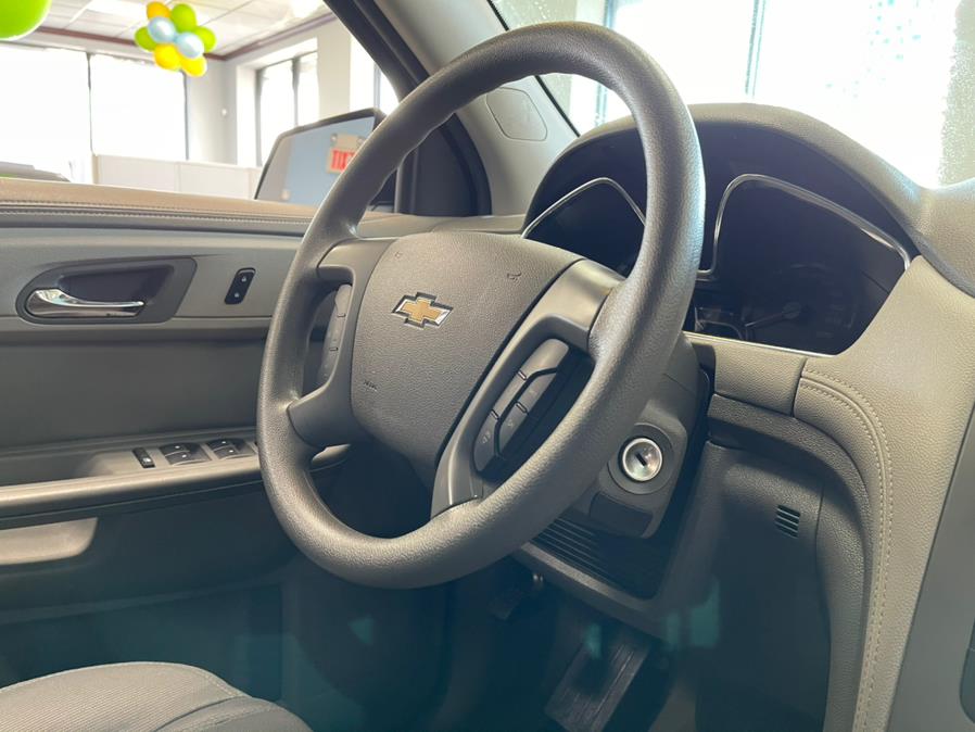 Used Chevrolet Traverse AWD 4dr LS 2016 | 5 Towns Drive. Inwood, New York Used Chevrolet Traverse AWD 4dr LS 2016 | 5 Towns Drive. Inwood, New York