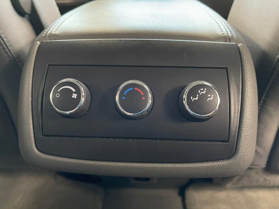 Used Chevrolet Traverse AWD 4dr LS 2016 | 5 Towns Drive. Inwood, New York Used Chevrolet Traverse AWD 4dr LS 2016 | 5 Towns Drive. Inwood, New York