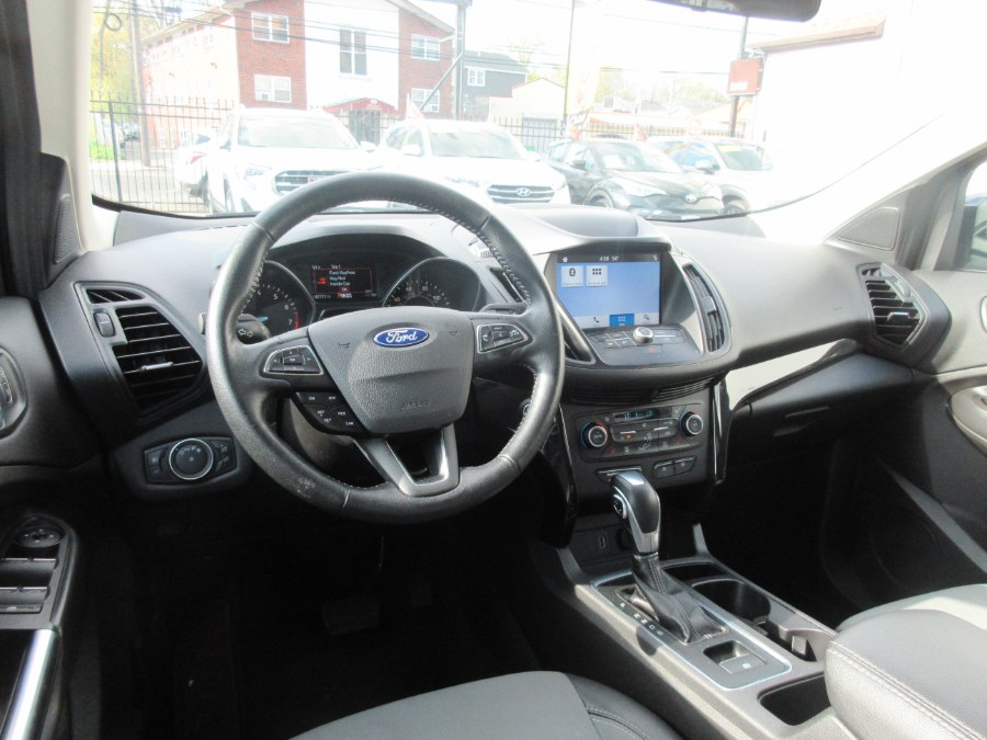 2019 Ford Escape SE FWD, available for sale in Linden, New Jersey | Route 27 Auto Mall. Linden, New Jersey 2019 Ford Escape SE FWD, available for sale in Linden, New Jersey | Route 27 Auto Mall. Linden, New Jersey