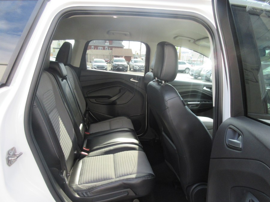 2019 Ford Escape SE FWD, available for sale in Linden, New Jersey | Route 27 Auto Mall. Linden, New Jersey 2019 Ford Escape SE FWD, available for sale in Linden, New Jersey | Route 27 Auto Mall. Linden, New Jersey