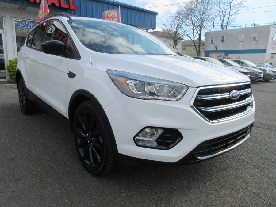2019 Ford Escape SE FWD, available for sale in Linden, New Jersey | Route 27 Auto Mall. Linden, New Jersey 2019 Ford Escape SE FWD, available for sale in Linden, New Jersey | Route 27 Auto Mall. Linden, New Jersey