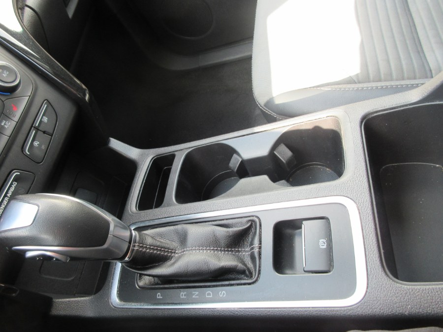 2019 Ford Escape SE FWD, available for sale in Linden, New Jersey | Route 27 Auto Mall. Linden, New Jersey 2019 Ford Escape SE FWD, available for sale in Linden, New Jersey | Route 27 Auto Mall. Linden, New Jersey