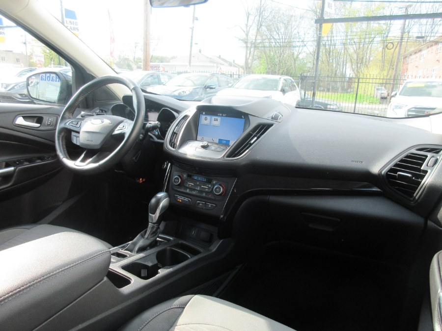 2019 Ford Escape SE FWD, available for sale in Linden, New Jersey | Route 27 Auto Mall. Linden, New Jersey 2019 Ford Escape SE FWD, available for sale in Linden, New Jersey | Route 27 Auto Mall. Linden, New Jersey