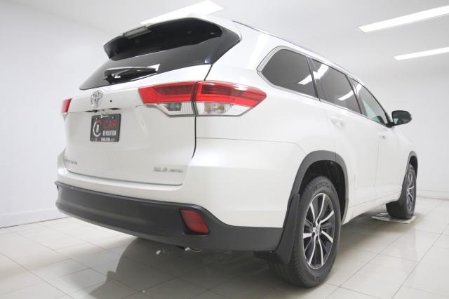 Used Toyota Highlander XLE AWD w/ Navi & rearCam 2018 | Car Revolution. Maple Shade, New Jersey Used Toyota Highlander XLE AWD w/ Navi & rearCam 2018 | Car Revolution. Maple Shade, New Jersey