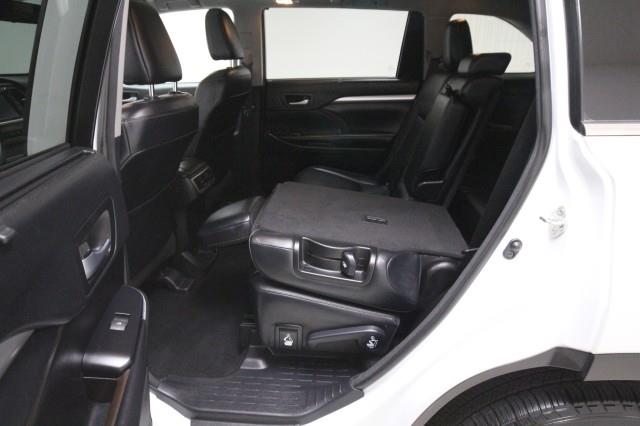 Used Toyota Highlander XLE AWD w/ Navi & rearCam 2018 | Car Revolution. Maple Shade, New Jersey Used Toyota Highlander XLE AWD w/ Navi & rearCam 2018 | Car Revolution. Maple Shade, New Jersey