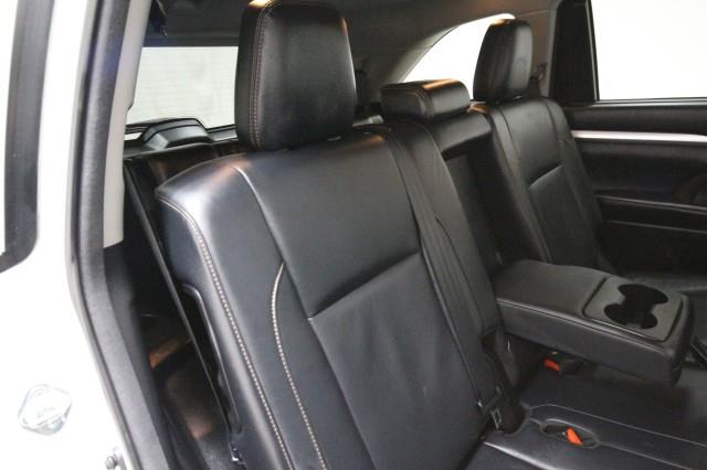 Used Toyota Highlander XLE AWD w/ Navi & rearCam 2018 | Car Revolution. Maple Shade, New Jersey Used Toyota Highlander XLE AWD w/ Navi & rearCam 2018 | Car Revolution. Maple Shade, New Jersey