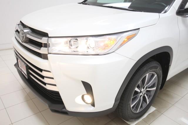 Used Toyota Highlander XLE AWD w/ Navi & rearCam 2018 | Car Revolution. Maple Shade, New Jersey Used Toyota Highlander XLE AWD w/ Navi & rearCam 2018 | Car Revolution. Maple Shade, New Jersey