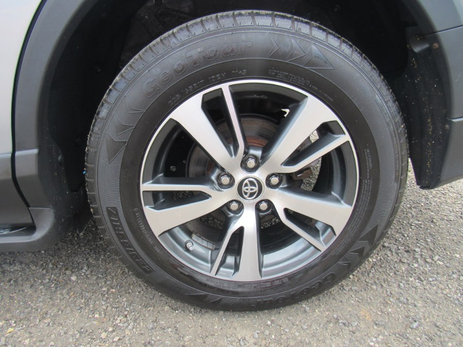 2016 Toyota RAV4 AWD 4dr XLE (Natl), available for sale in San Francisco de Macoris Rd, Dominican Republic | Hilario Auto Import. San Francisco de Macoris Rd, Dominican Republic 2016 Toyota RAV4 AWD 4dr XLE (Natl), available for sale in San Francisco de Macoris Rd, Dominican Republic | Hilario Auto Import. San Francisco de Macoris Rd, Dominican Republic