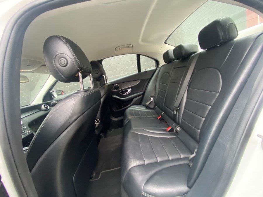 Used Mercedes-Benz C-Class 4dr Sdn C 300 Luxury 4MATIC 2016 | RT Auto Center LLC. Newark, New Jersey Used Mercedes-Benz C-Class 4dr Sdn C 300 Luxury 4MATIC 2016 | RT Auto Center LLC. Newark, New Jersey
