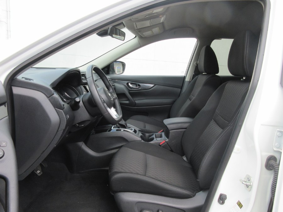 2019 Nissan Rogue FWD SV, available for sale in Linden, New Jersey | Route 27 Auto Mall. Linden, New Jersey 2019 Nissan Rogue FWD SV, available for sale in Linden, New Jersey | Route 27 Auto Mall. Linden, New Jersey