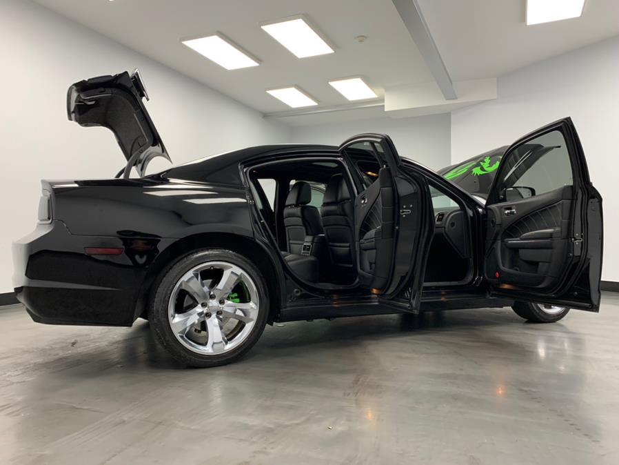 Used Dodge Charger 4dr Sdn RT RWD 2013 | M Auto Group. Elizabeth, New Jersey Used Dodge Charger 4dr Sdn RT RWD 2013 | M Auto Group. Elizabeth, New Jersey