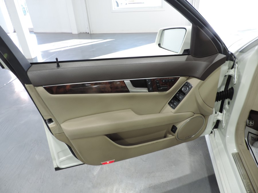 Used Mercedes-Benz C-Class 4dr Sdn C300 Sport 4MATIC 2012 | Auto Gallery. Lodi, New Jersey Used Mercedes-Benz C-Class 4dr Sdn C300 Sport 4MATIC 2012 | Auto Gallery. Lodi, New Jersey